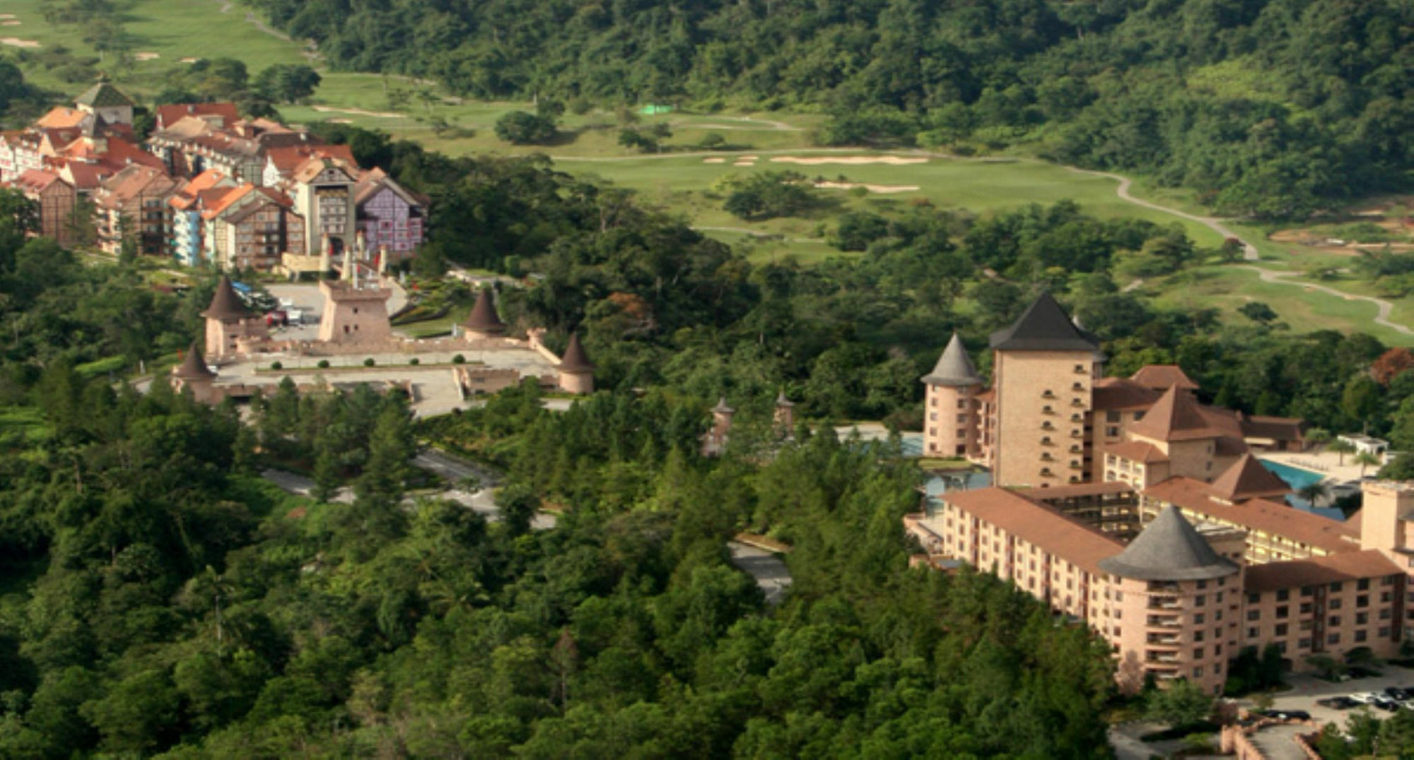 The Chateau Spa & Wellness Resort Bukit Tinggi Exterior foto